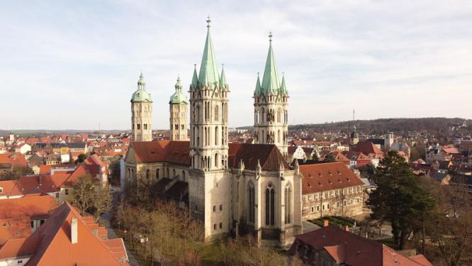 1280px_naumburger_dom_westseite.jpg